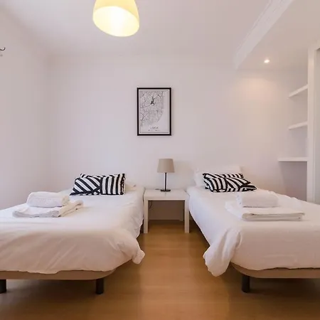 Garidas Titanio - Modern And Spacious 5 Bedroom For 10 - Private Gated Pool *