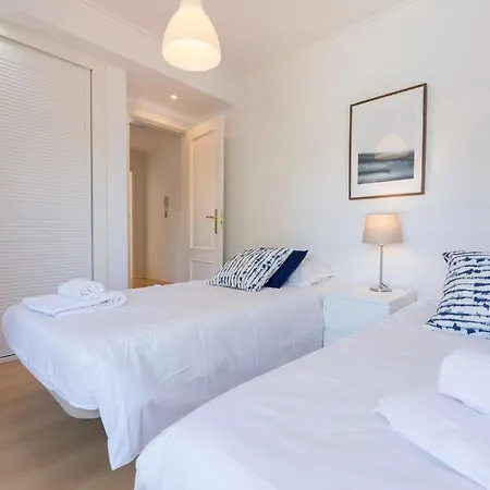 Villa Garidas Titanio - Modern And Spacious 5 Bedroom For 10 - Private Gated Pool *