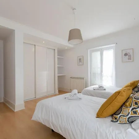 Garidas Titanio - Modern And Spacious 5 Bedroom For 10 - Private Gated Pool * Lisboa